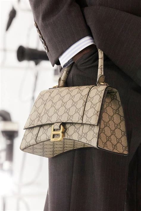 sac gucci balenciaga|gucci shoulder bag.